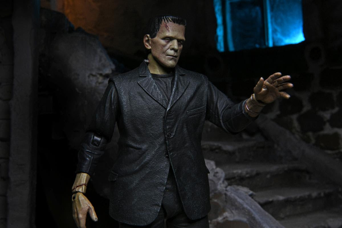 Star Trek: The Next Generation 3.75” Reaction Figure - Captain Picard